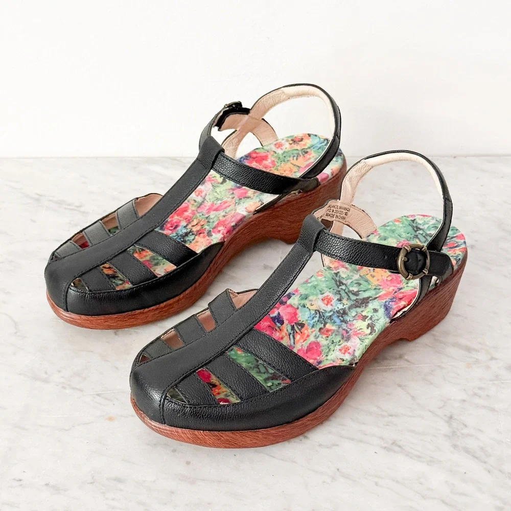 Alegria strap leather